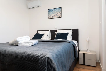 Sea-View 3-Bedroom Apartment with Terrace