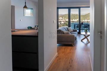 Sea-View 3-Bedroom Apartment with Terrace