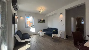 Novalja 1-Bedroom Apartment for 4 Guests with Terrace