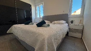 Novalja 1-Bedroom Apartment for 4 Guests with Terrace