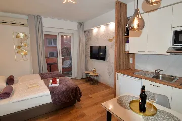 Studio Apartment in Starigrad for 2 Guests