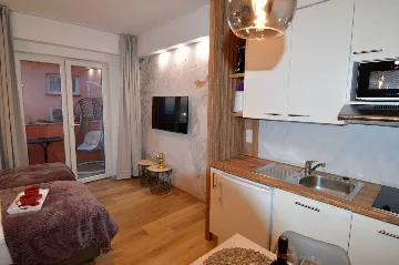 Studio Apartment in Starigrad for 2 Guests