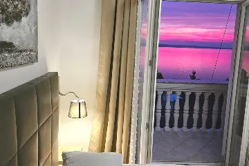 Starigrad Sea View Apartment for 4 Guests