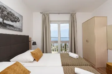 Starigrad Sea View Apartment for 4 Guests