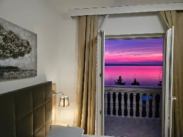 Starigrad Sea View Apartment for 4 Guests