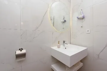 Starigrad Sea View Apartment for 4 Guests