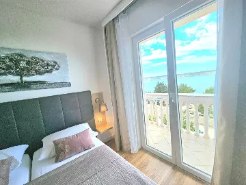 Starigrad Sea View Apartment for 4 Guests