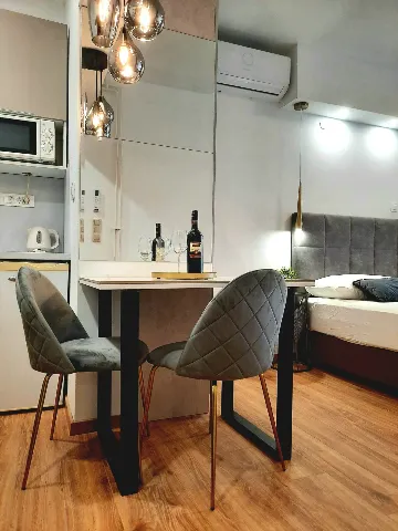 Studio Apartment for 2 Guests in Starigrad