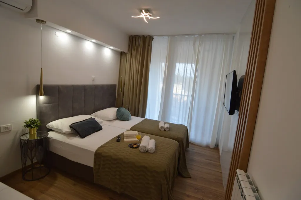 Studio Apartment for 2 Guests in Starigrad