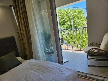 Studio Apartment for 2 Guests in Starigrad