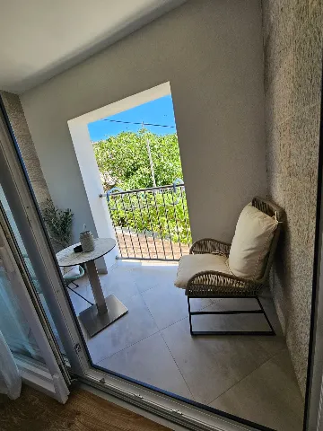 Studio Apartment for 2 Guests in Starigrad