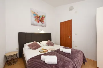 Sea-View Apartment for Families in Starigrad