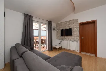 Sea-View Apartment for Families in Starigrad