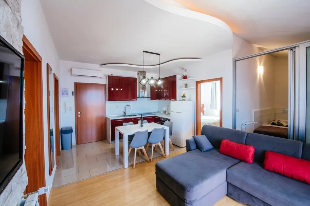 Sea-View Apartment for Families in Starigrad
