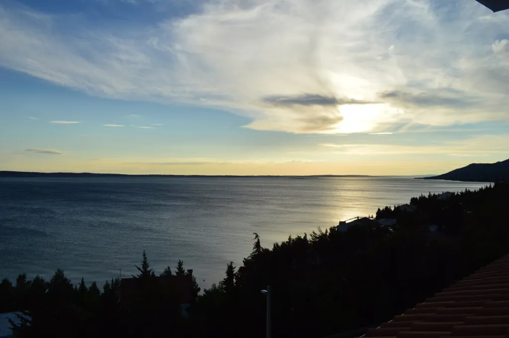 Sea-View Apartment for Families in Starigrad