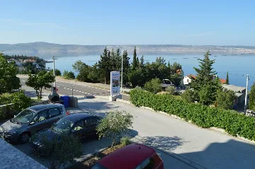Sea-View Apartment for Families in Starigrad