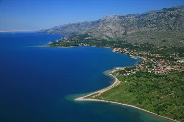 Sea-View Apartment for Families in Starigrad