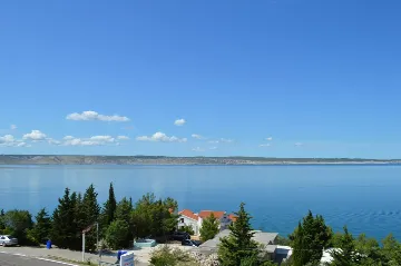 Sea-View Apartment for Families in Starigrad