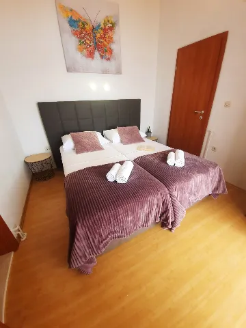 Sea-View Apartment for Families in Starigrad