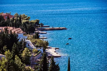 Sea-View Apartment for Families in Starigrad