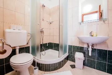 Sea-View Apartment for Families in Starigrad