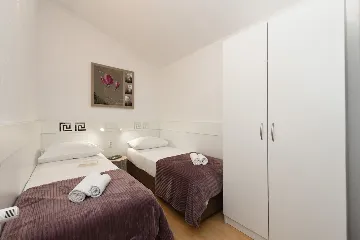 Sea-View Apartment for Families in Starigrad