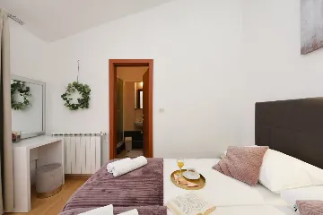 Sea-View Apartment for Families in Starigrad