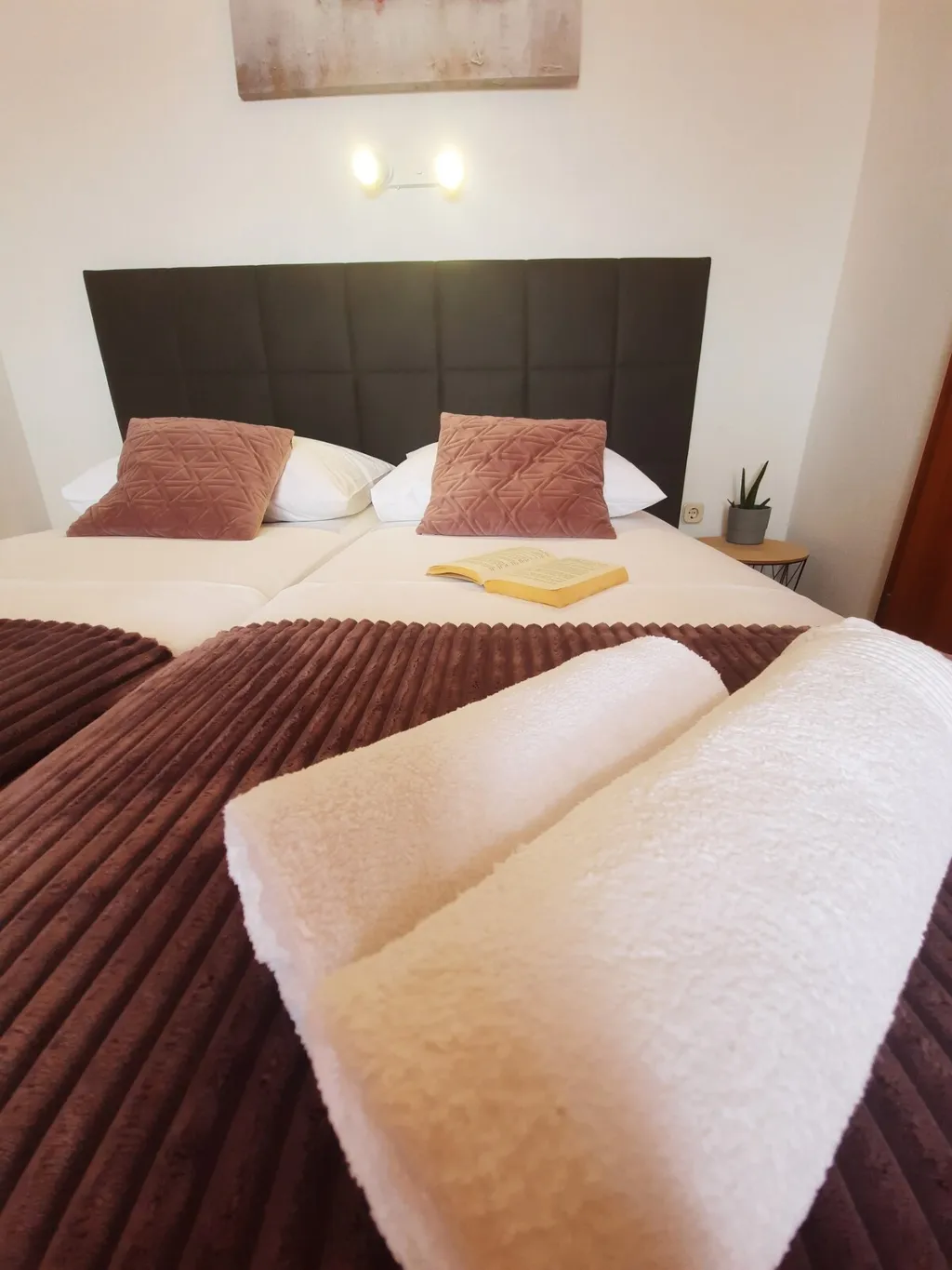 Sea-View Apartment for Families in Starigrad
