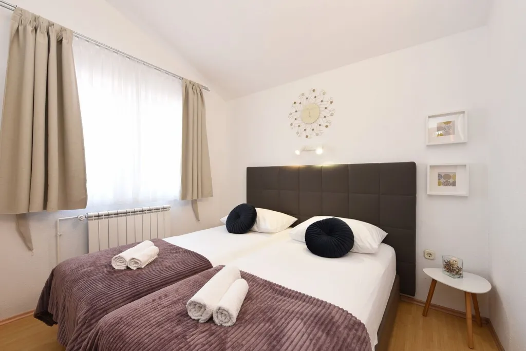 Starigrad Apartment with Balcony & Partial Sea View
