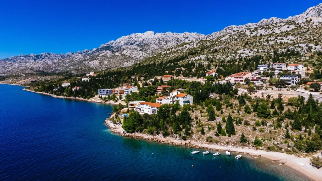 Starigrad Apartment with Balcony & Partial Sea View
