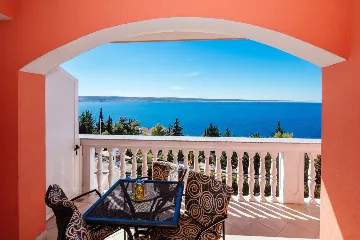 Sea-View Apartment in Starigrad for 2 Guests