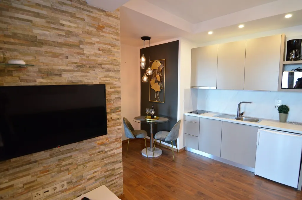 Sea-View Apartment in Starigrad for 2 Guests