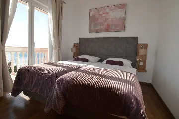 Sea-View Apartment in Starigrad for 2 Guests