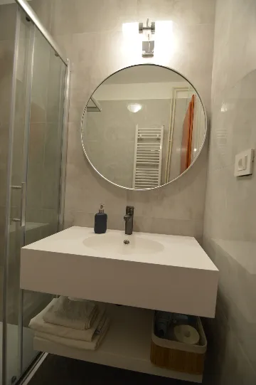 Sea-View Apartment in Starigrad for 2 Guests