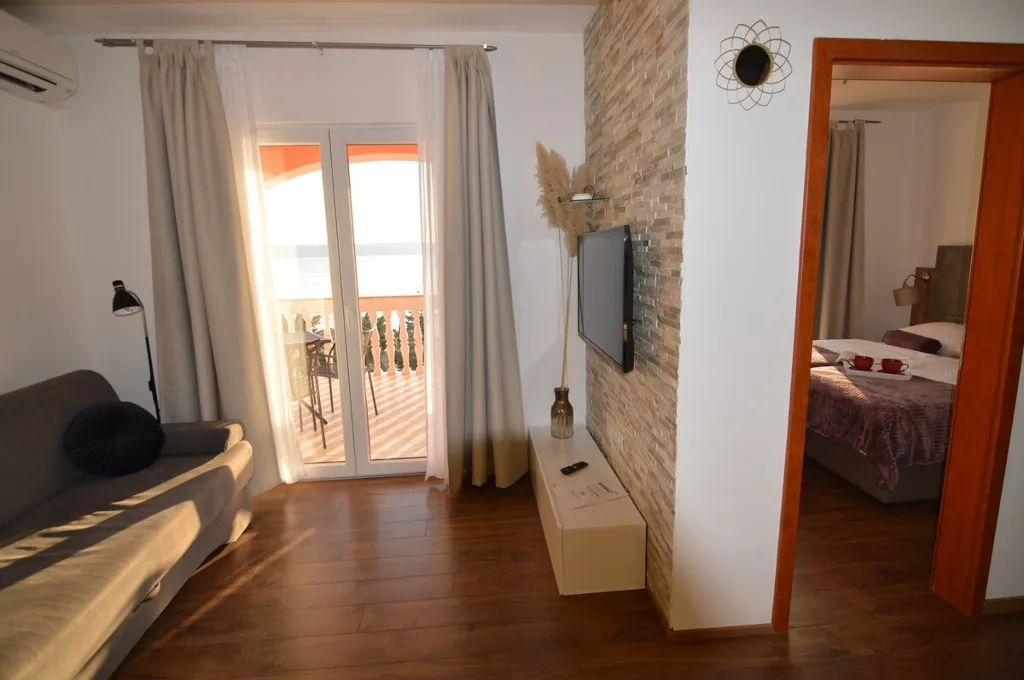 Sea-View Apartment in Starigrad for 2 Guests