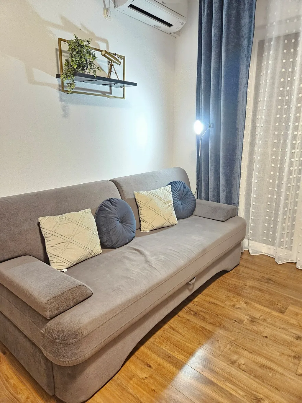 Sea-View Apartment in Starigrad for 2 Guests