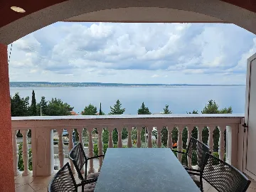 2-Bedroom Apartment in Starigrad for 4 Guests