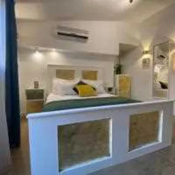 Dubrovnik Apartment with Private Balcony for 1 Guest