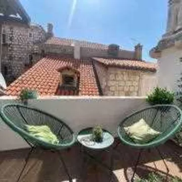 Dubrovnik Apartment with Private Balcony for 1 Guest