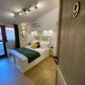 Dubrovnik Apartment with Private Balcony for 1 Guest