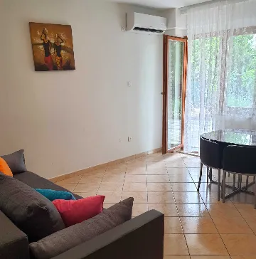 Apartment for 4 in Crikvenica, 100 m to Beach