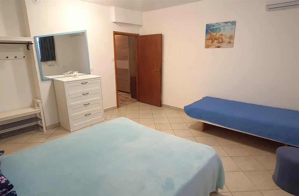 Apartment for 4 in Crikvenica, 100 m to Beach