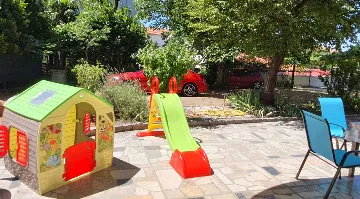 Apartment for 4 in Crikvenica, 100 m to Beach