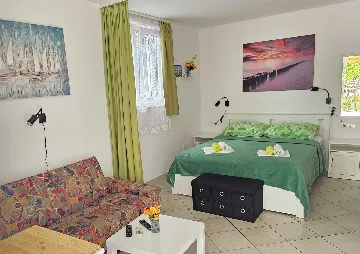 Crikvenica Studio with Kitchenette & Parking