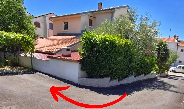 Crikvenica Studio with Kitchenette & Parking