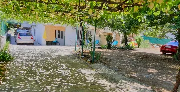 Crikvenica Studio with Kitchenette & Parking