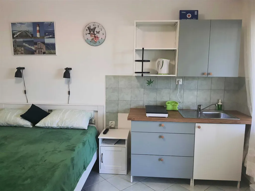 Crikvenica Studio for 2 Guests, 100 m to Beach