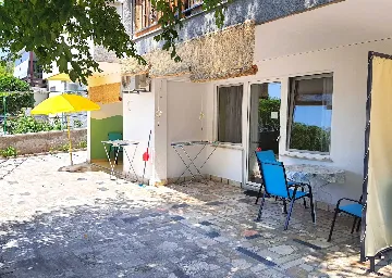 Crikvenica Studio for 2 Guests, 100 m to Beach