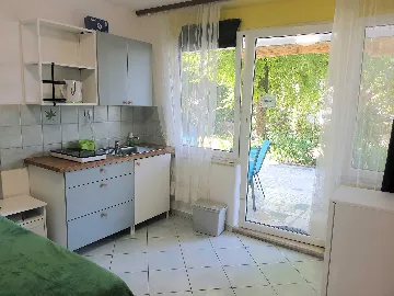 Crikvenica Studio for 2 Guests, 100 m to Beach