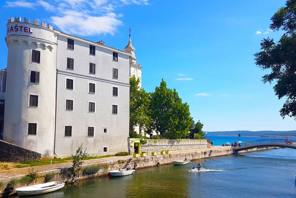 Studio in Crikvenica with Balcony & Parking